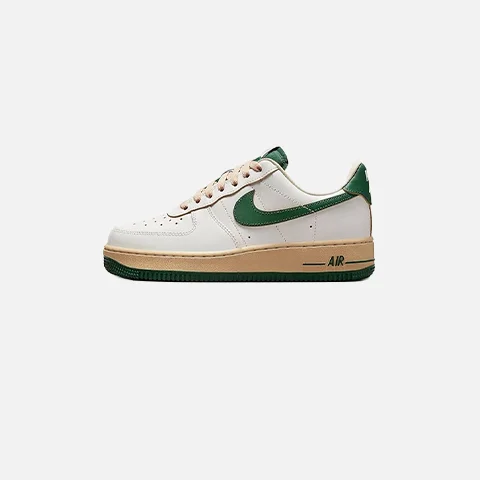 کفش زنانه نایکی Nike Air Force 1 07LV